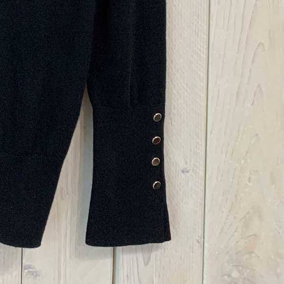 New!  Zara_V-Neck Cardigan - Picture 4 of 11